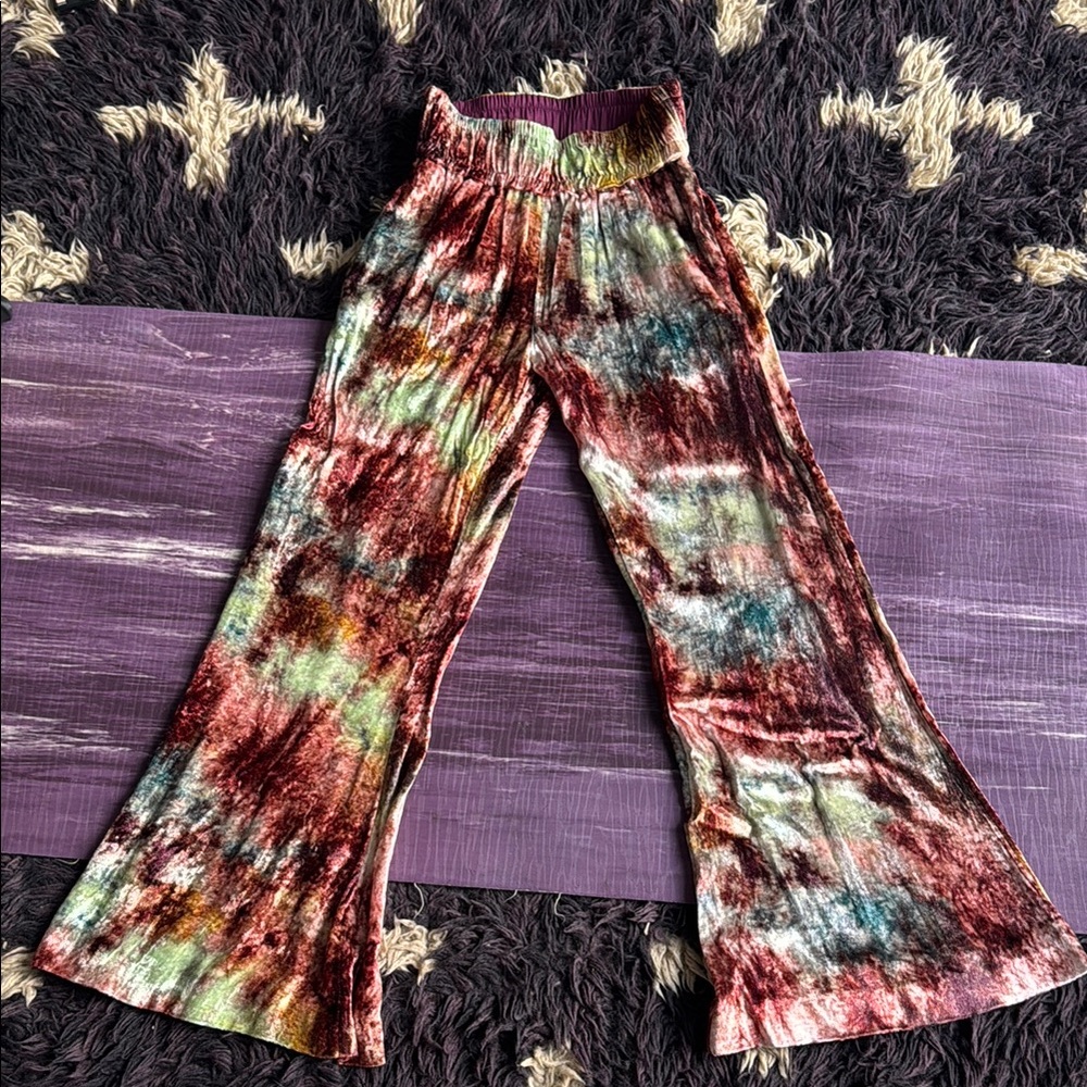 Max & Co. Purple Boot Cut Pants with Textured Fabric and Gathered Waistband